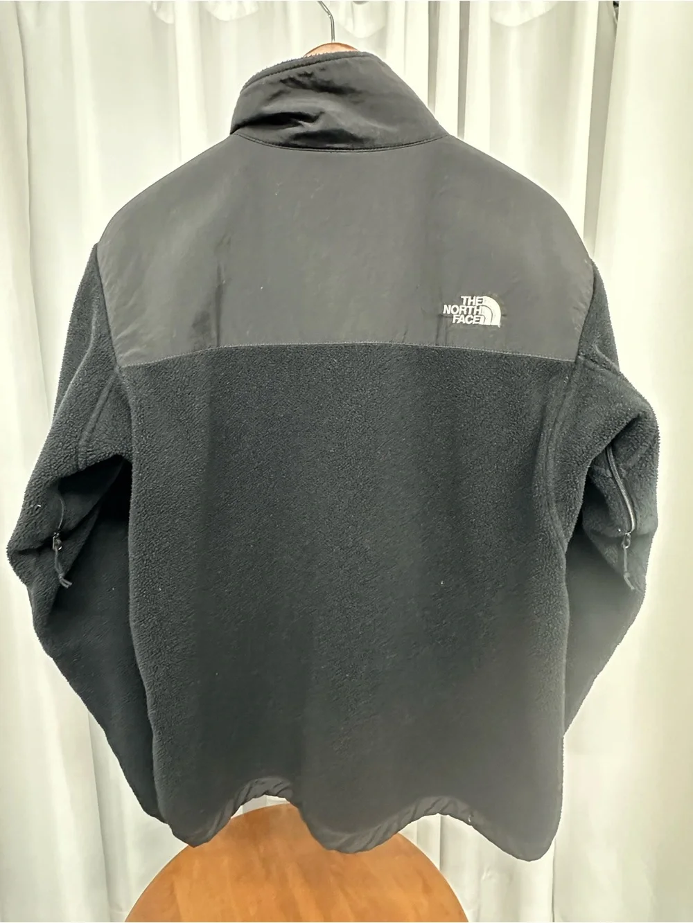 The North Face Denali Black Lightweight Fleece Jacket men’s medium